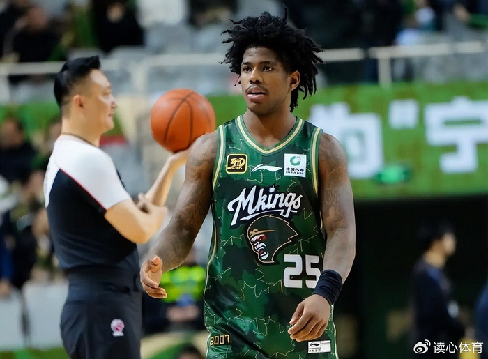 广东宏远遭江苏逆转绝杀 杜锋缺席复盘引争议