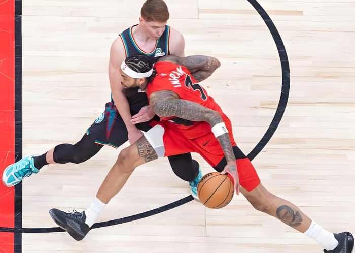 活塞三月战绩波动暴露外线短板，季后赛前景堪