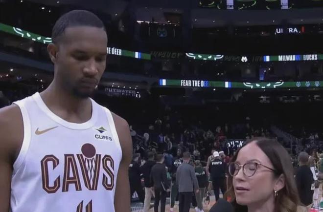 莫布里扛起进攻重任 骑士力克雄鹿稳居东部第四