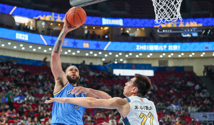 北京首钢外援麦基夜生活频繁训练迟到引争议